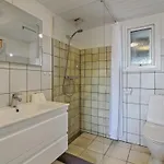 Casa de Férias Ellynor - 200m From The Sea By Interhome *