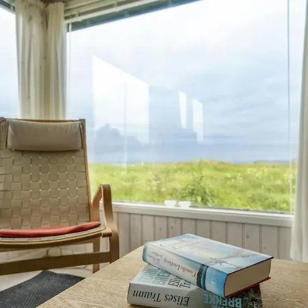 Ellynor Holiday home