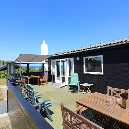 Holiday home Ellynor *